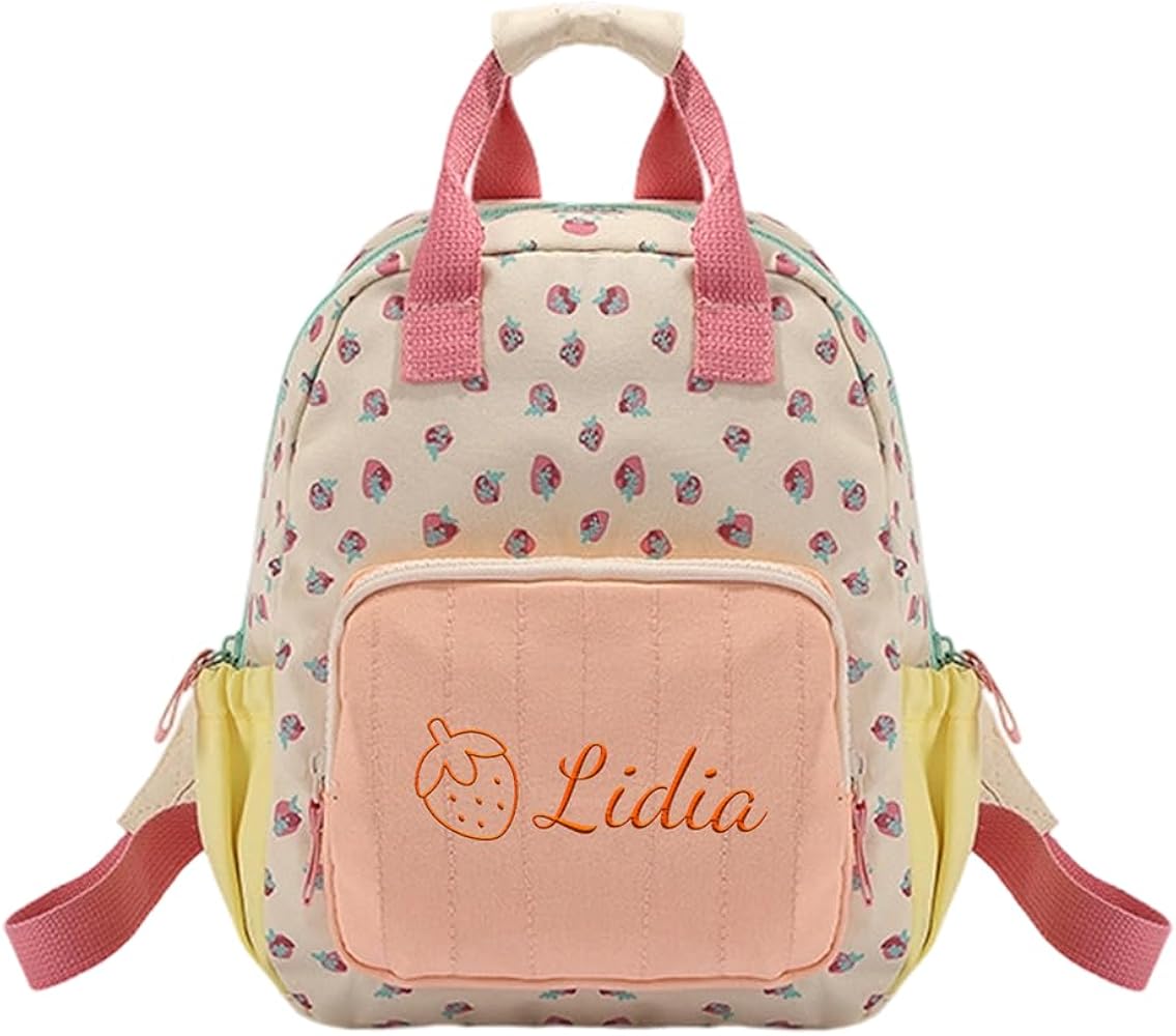 zaino-bambina-253yxq-1.jpg Generico Zainetto Bambina Personalizzato con Nome Ricamato, Fragola 23x28cm | Mini Zaino Bambina, Zaino Personalizzato a Design Fragola per Bambine ... - immagine 1