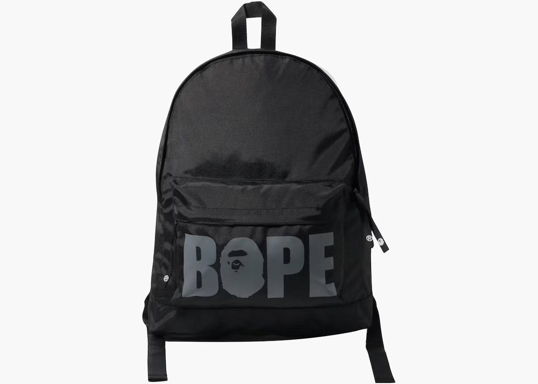 zaino-bape-780wps-1.jpg BAPE Premium Happy New Year Backpack (SS22) Black | Hype Clothinga - immagine 1