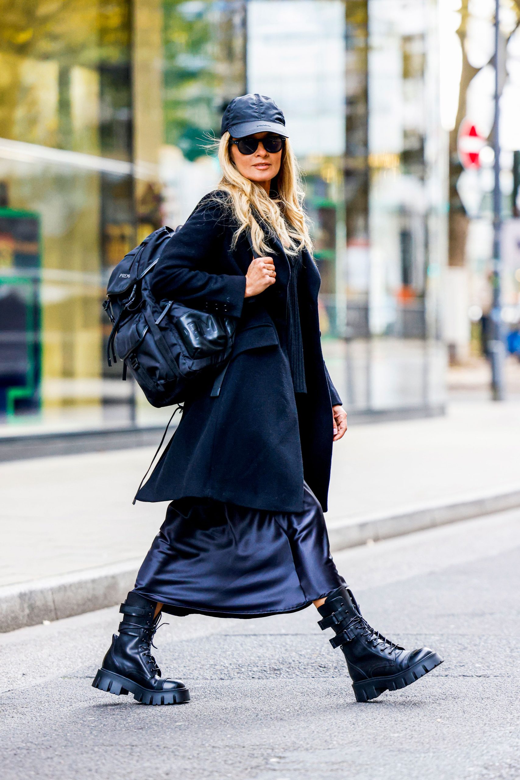 zaino-da-viaggio-donna-917cir-1.jpg Lo zaino da viaggio perfetto per tutto l'anno secondo gli Editor di Vogue, ecco 10 modelli da provare subito | Vogue Italia - immagine 1
