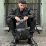 ZAINO IN MORBIDA PELLE MILLED NAPPA di colore Nero | Dr. Martens